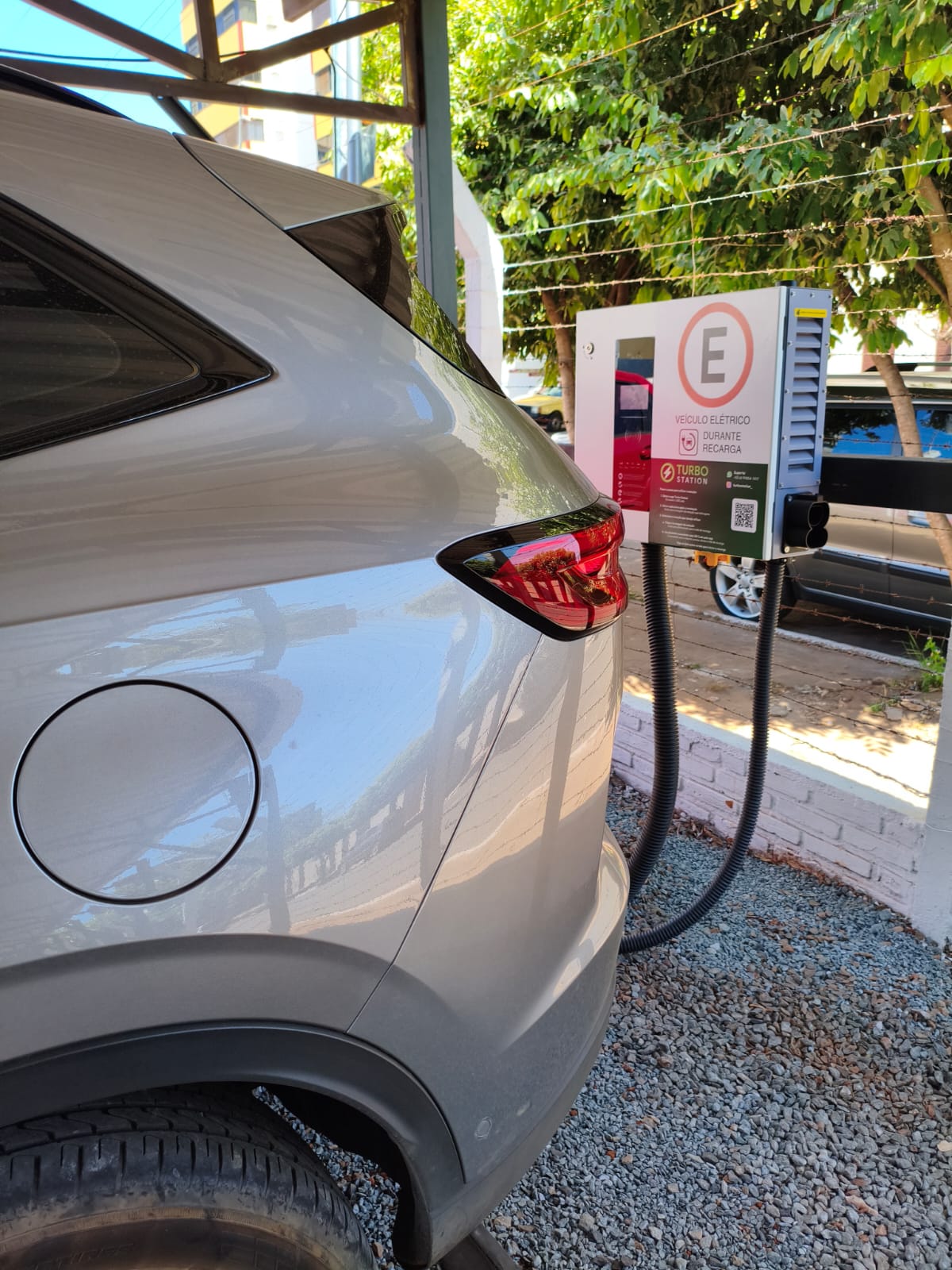 Carregador na Estacionamento Centro de Convenções